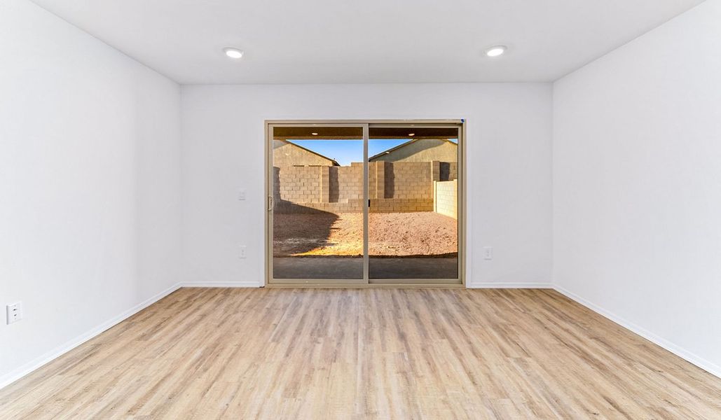 Spacious, unfurnished interior of a new home in Blackhawk, Tucson (Image 16).