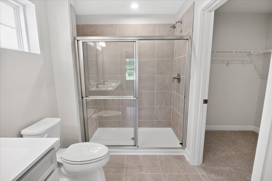 Furnished interior view inside a new home in Waverly Springs, Woodruff (Image 10).
