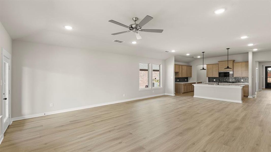 16. 1203 Cider Mill - Family (3)