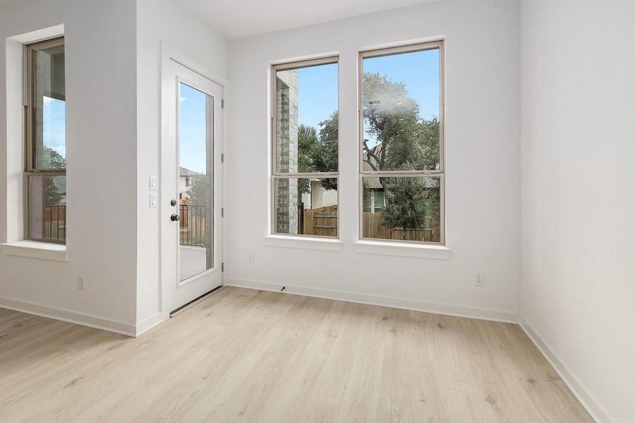 Spacious, unfurnished interior of a new home in Parkside On The River, Georgetown (Image 18).