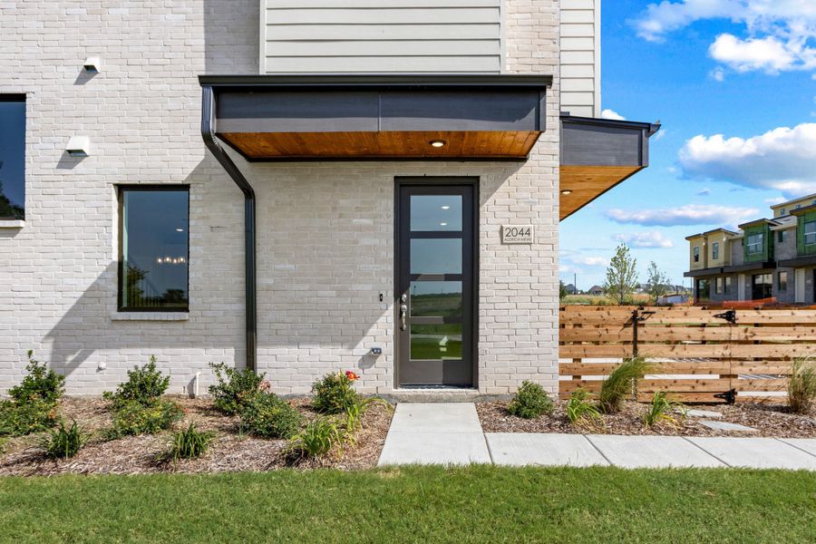 Exterior details and patio area of a home in Ten Mile Creek, Celina (Image 30).