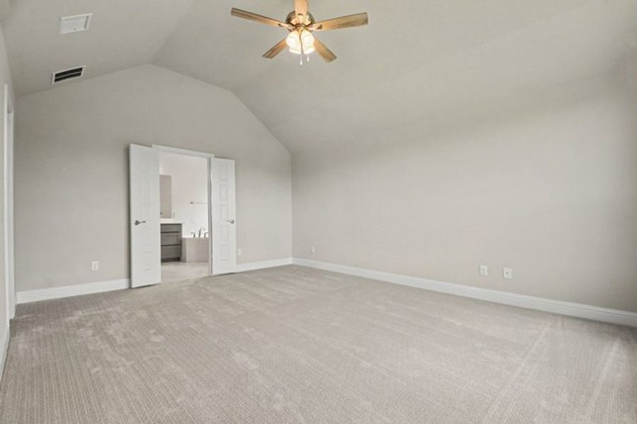 Spacious, unfurnished interior of a new home in Cole Crossing Estates, DeSoto (Image 24).