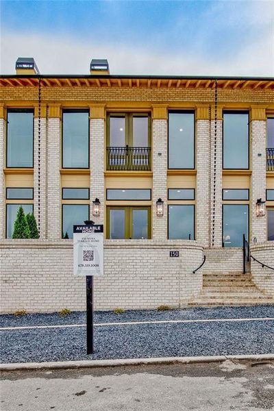 Image 47 of a home in .