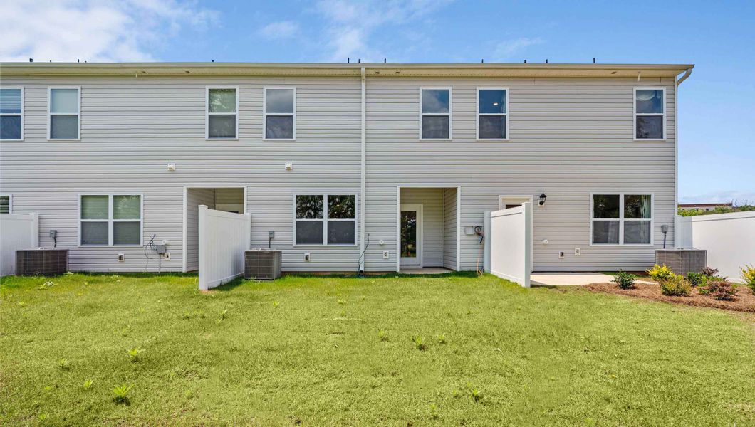 Image 25 representing the Maywood by D.R. Horton in River Park, Temple Terrace, FL.