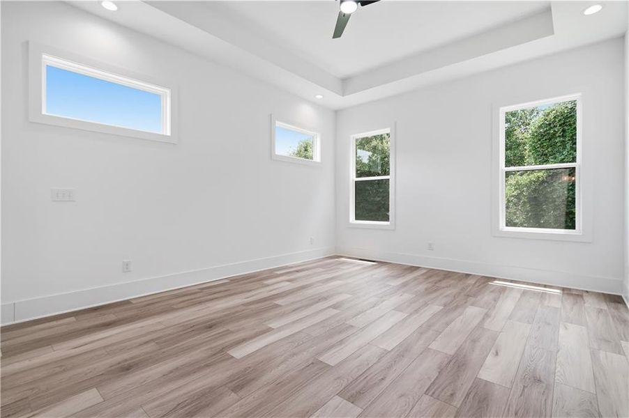 Spacious, unfurnished interior of a new home in , Jefferson (Image 47).