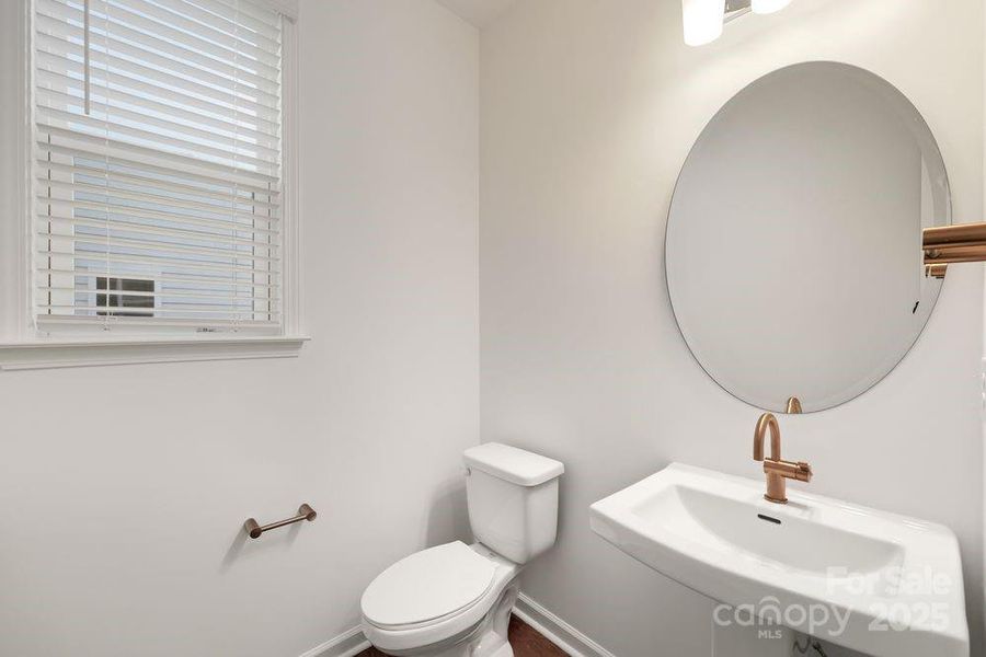 154 Nicholson Lane ~ Ready Now!