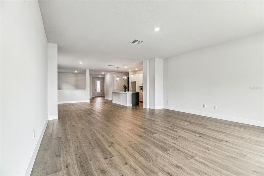 Spacious, unfurnished interior of a new home in The Peninsula at Rhodine Lake, Riverview (Image 27).