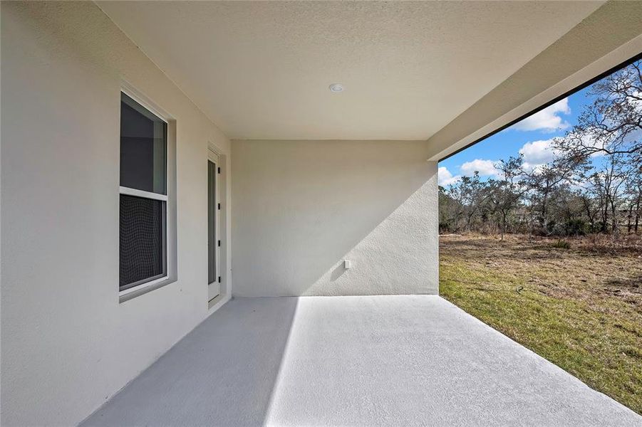 Exterior details and patio area of a home in , Brooksville (Image 4).