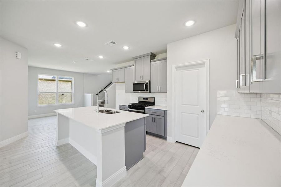 Furnished interior view inside a new home in Santorini, Seagoville (Image 5).
