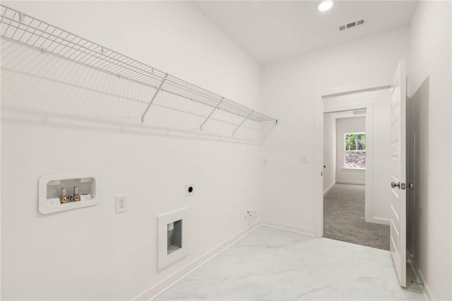 Spacious, unfurnished interior of a new home in , Gainesville (Image 64).