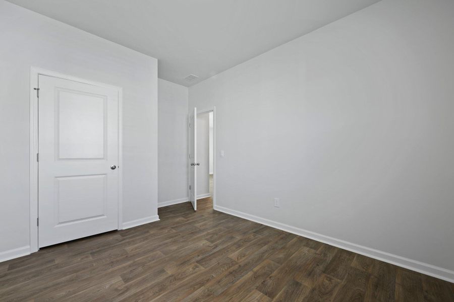 Spacious, unfurnished interior of a new home in The Oaks at Center Station, Hollywood (Image 14).