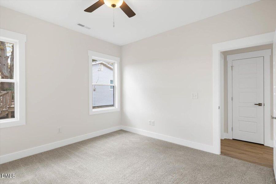 13-10393 S Spruce - Open Peek Media-13