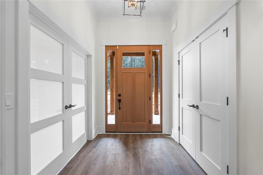 Spacious, unfurnished interior of a new home in , Martin (Image 11).