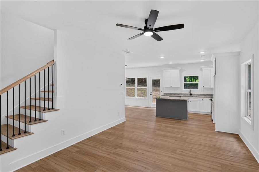 Spacious, unfurnished interior of a new home in , Dawsonville (Image 38).