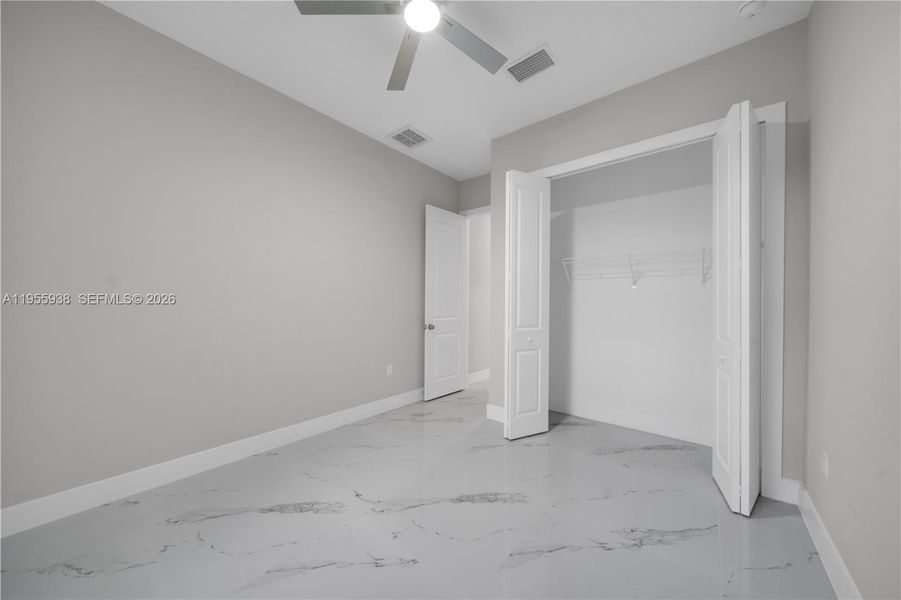 Spacious, unfurnished interior of a new home in , Lehigh Acres (Image 18).