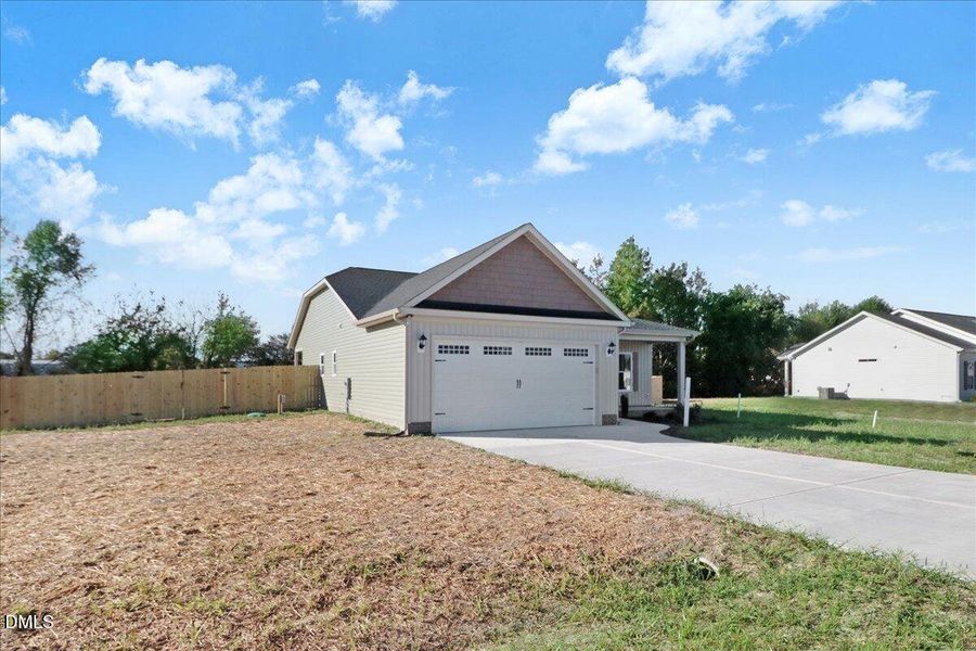 03-104 E Sillinger Dr-3