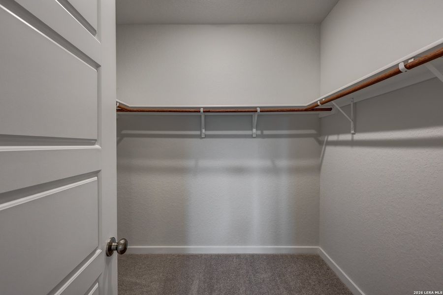 Spacious, unfurnished interior of a new home in Park Place, New Braunfels (Image 16).