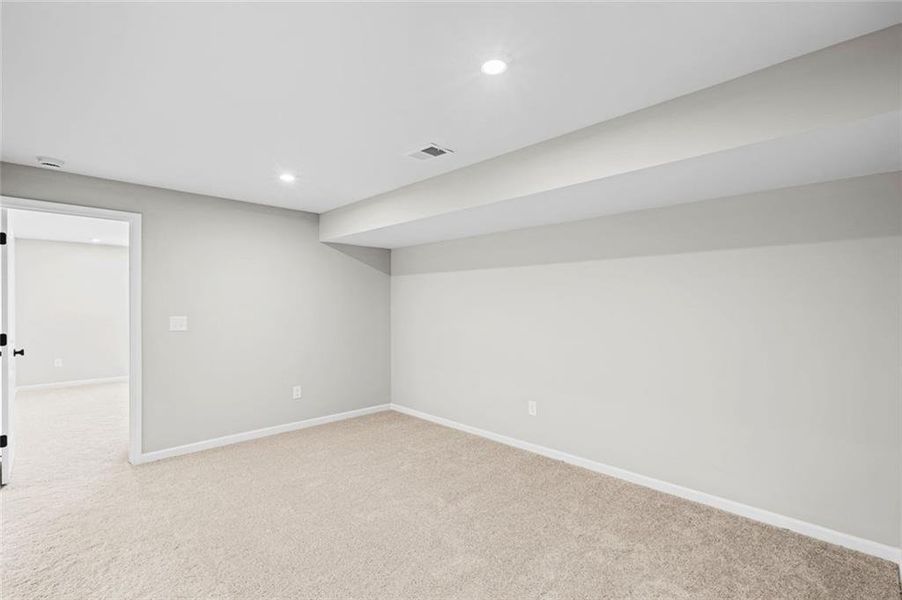 Spacious, unfurnished interior of a new home in Villas at Gold Creek, Dawsonville (Image 40).