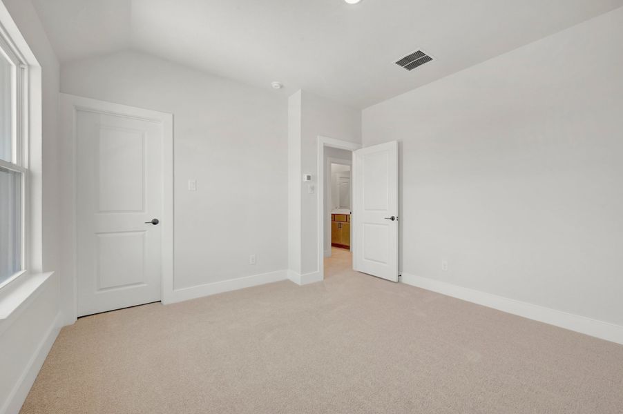 Spacious, unfurnished interior of a new home in Treeline, Justin (Image 24).
