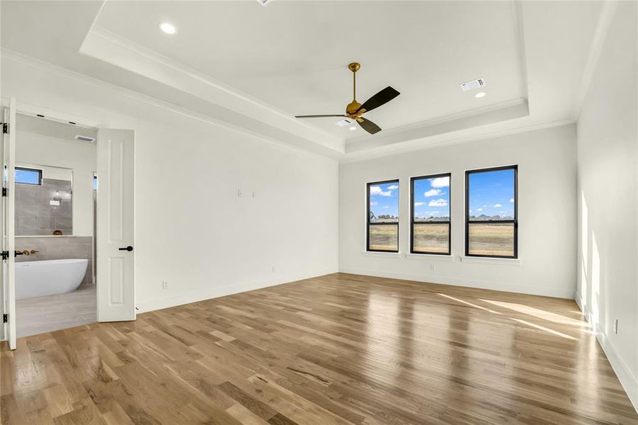 Spacious, unfurnished interior of a new home in , Aledo (Image 26).