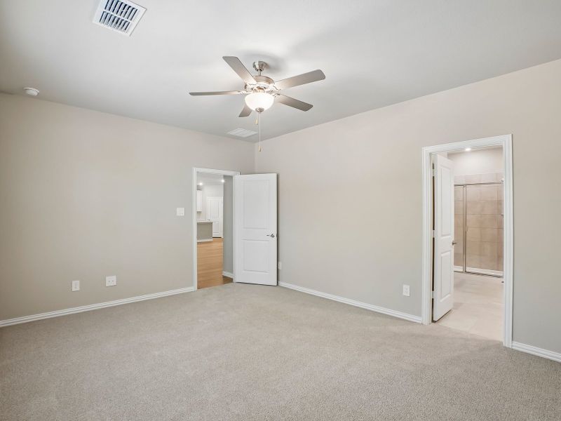 Spacious, unfurnished interior of a new home in Parks at Foster Crossing - Premier Series, Anna (Image 19).