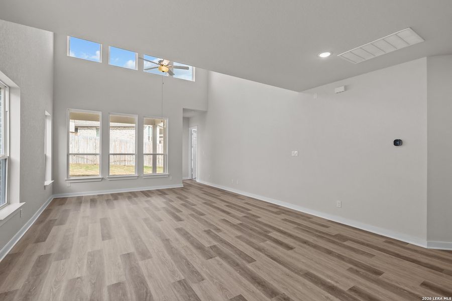 Spacious, unfurnished interior of a new home in Ladera, San Antonio (Image 18). Spacious, unfurnished interior of a new home in Ladera, San Antonio (Image 18).