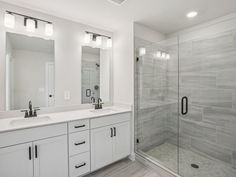 The Lexington floorplan with the Elegant Minimalism Linen interior package.