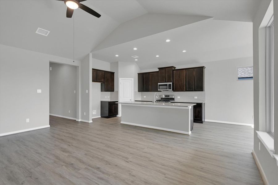 Image 15 of a home in Lago Mar 50' & 55'. Image 15 of a home in Lago Mar 50' & 55'.