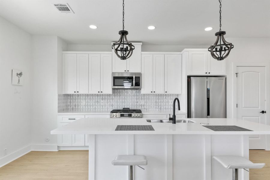 Image 10 of a home in .