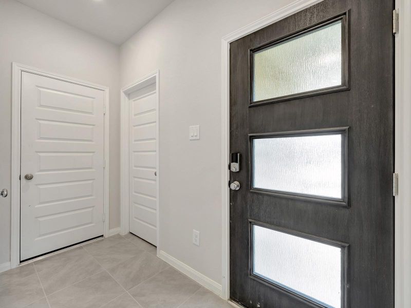 Photo is not of the actual home, but is an inspirational photo of builder’s model home and may depict options, furnishings, and/or decorator features that are not included Photo is not of the actual home, but is an inspirational photo of builder’s model home and may depict options, furnishings, and/or decorator features that are not included