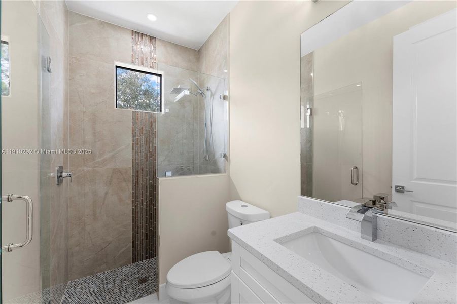 Furnished interior view inside a new home in , Lehigh Acres (Image 6).