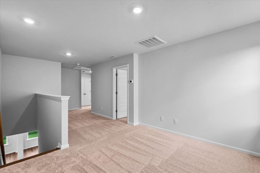 Spacious, unfurnished interior of a new home in Fieldstone, Lexington (Image 31). Spacious, unfurnished interior of a new home in Fieldstone, Lexington (Image 31).