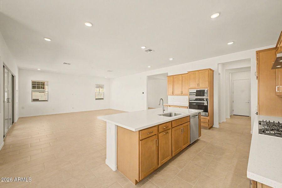PHX_Empire_Lot 7021_Kelly_22656_kitchen