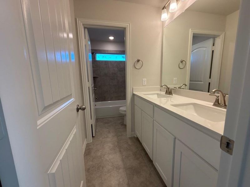Furnished interior view inside a new home in Waterford Park, Weatherford (Image 8).