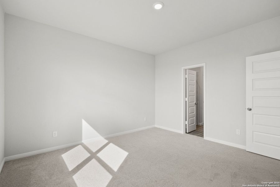 Spacious, unfurnished interior of a new home in Timber Creek, San Antonio (Image 34). Spacious, unfurnished interior of a new home in Timber Creek, San Antonio (Image 34).