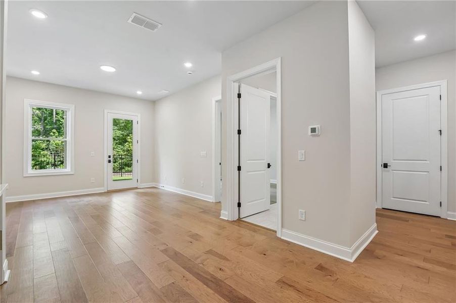 Spacious, unfurnished interior of a new home in Waterside, Peachtree Corners (Image 34). Spacious, unfurnished interior of a new home in Waterside, Peachtree Corners (Image 34).