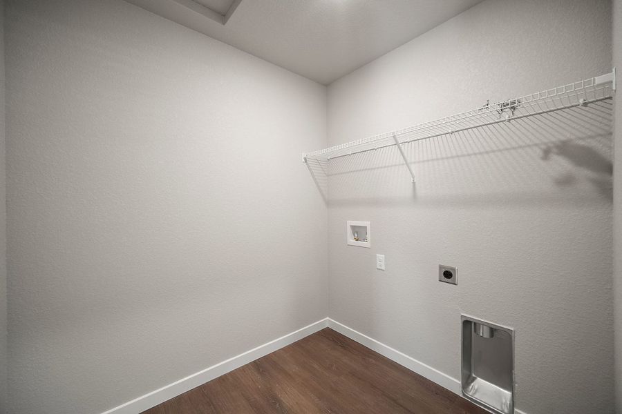 Spacious, unfurnished interior of a new home in Aspen Ranch, Fountain (Image 35).