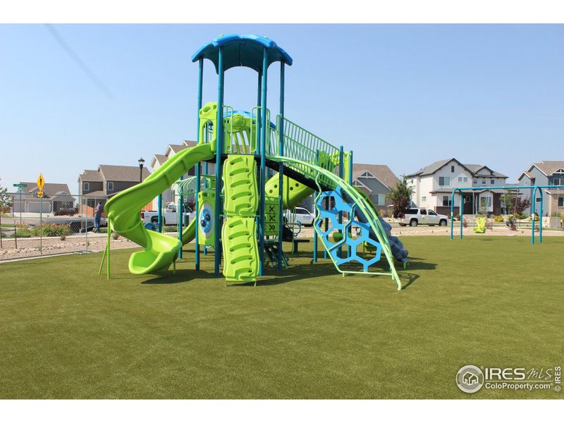 Community amenities in Wilson Commons, Loveland (Image 9).