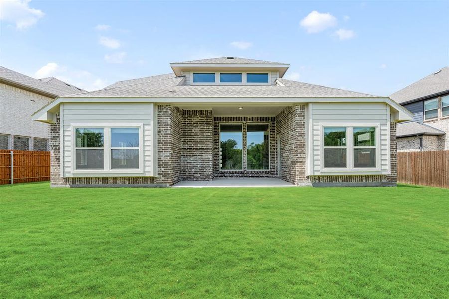 Exterior details and patio area of a home in Glenwood Meadows, Lantana (Image 20). Exterior details and patio area of a home in Glenwood Meadows, Lantana (Image 20).