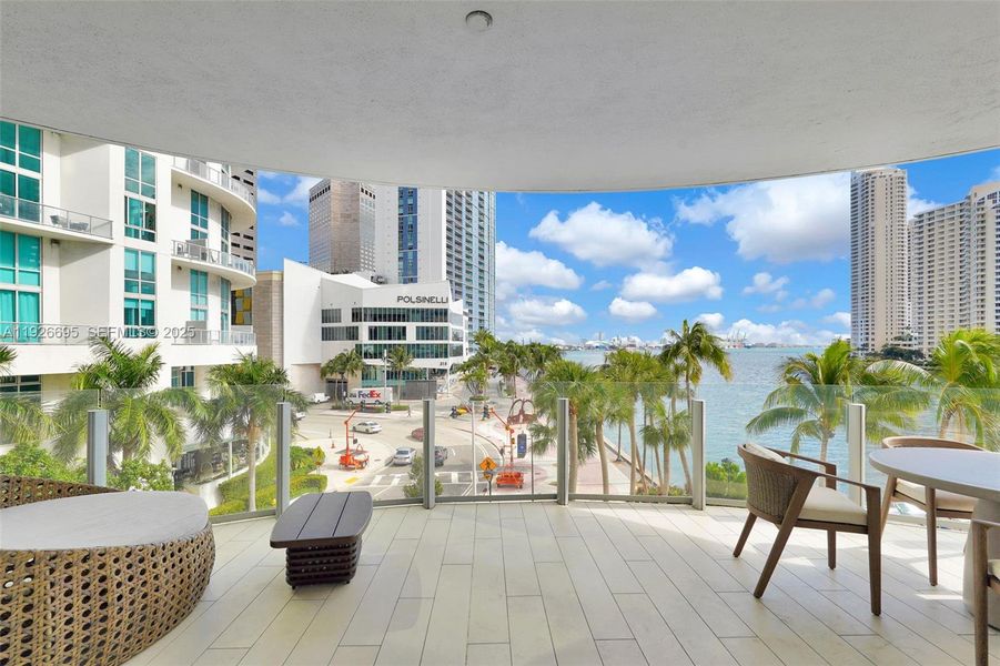 Condo located in Miami, FL showcasing its design and architecture (Image 3).