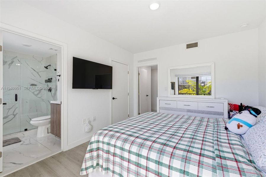 Furnished interior view inside a new home in , Homestead (Image 31).