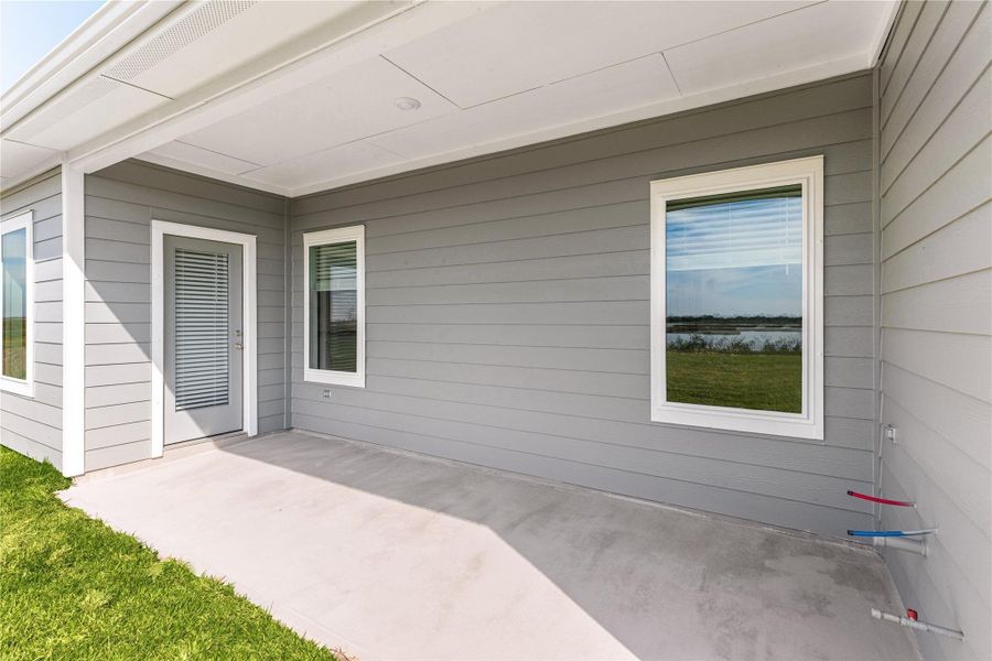 Exterior details and patio area of a home in Grand Cay Harbour, Texas City (Image 3). Exterior details and patio area of a home in Grand Cay Harbour, Texas City (Image 3).