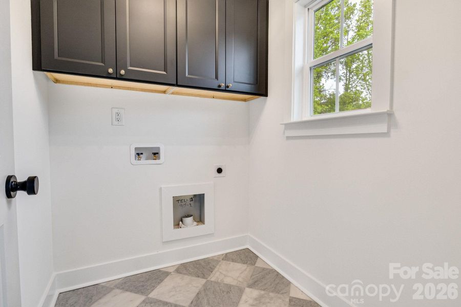 Spacious, unfurnished interior of a new home in , Kannapolis (Image 27).