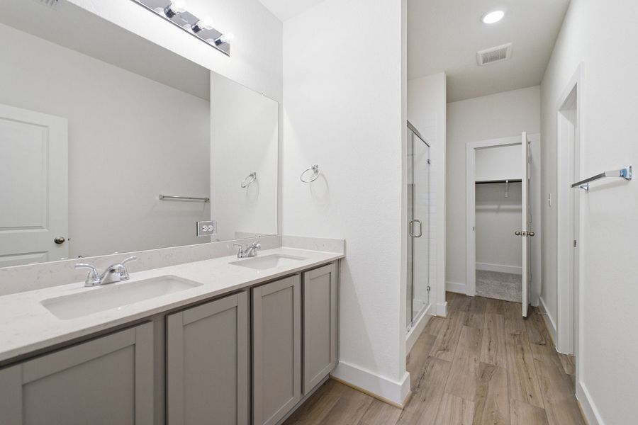 Furnished interior view inside a new home in Laurel Vistas, San Antonio (Image 10).