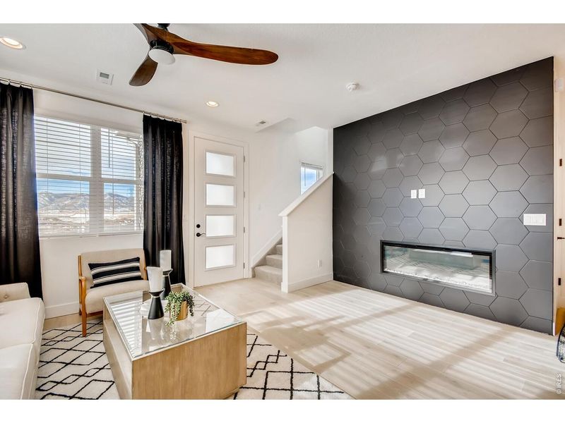 Furnished interior view inside a new home in Mountain Brook, Longmont (Image 4).