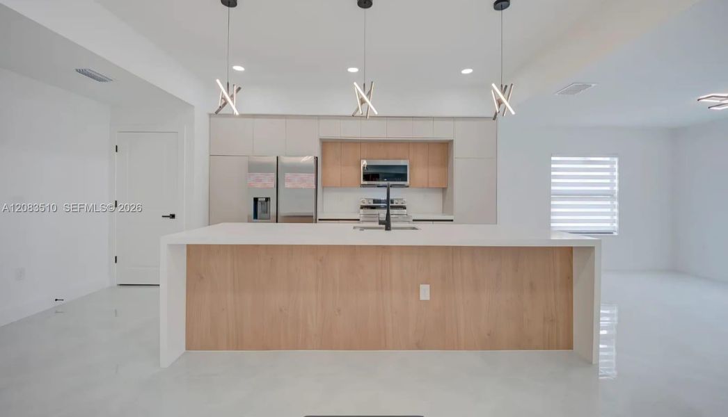 Furnished interior view inside a new home in , Lehigh Acres (Image 6).
