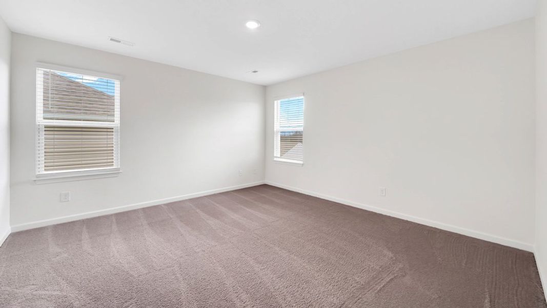 Spacious, unfurnished interior of a new home in Johnson Farms, Greeneville (Image 27).