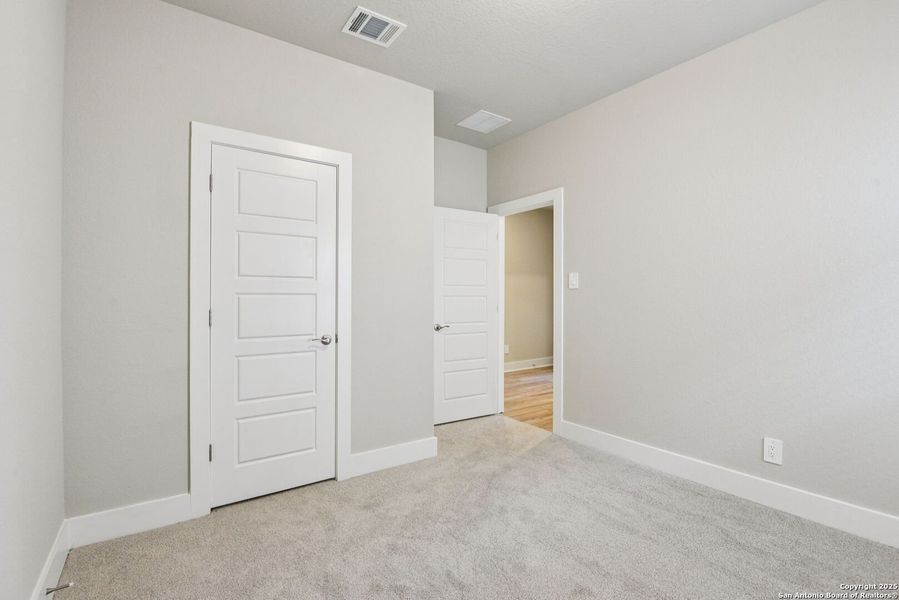 Spacious, unfurnished interior of a new home in Carmel Ranch, Schertz (Image 45).
