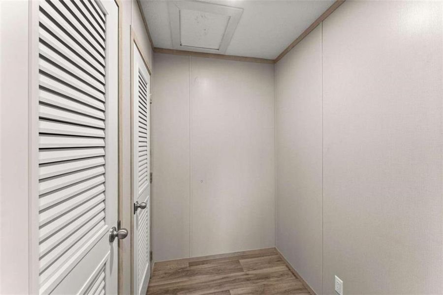 Spacious, unfurnished interior of a new home in , Dahlonega (Image 32).
