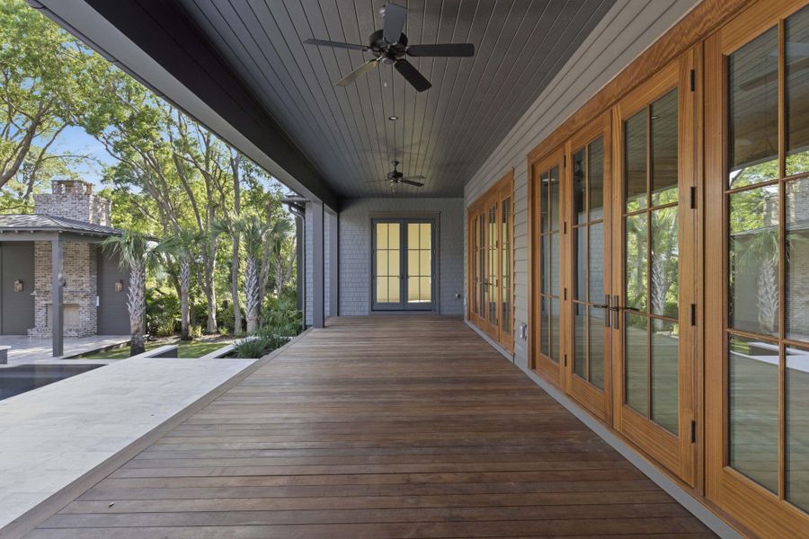 Exterior details and patio area of a home in , Sullivan's Island (Image 22).